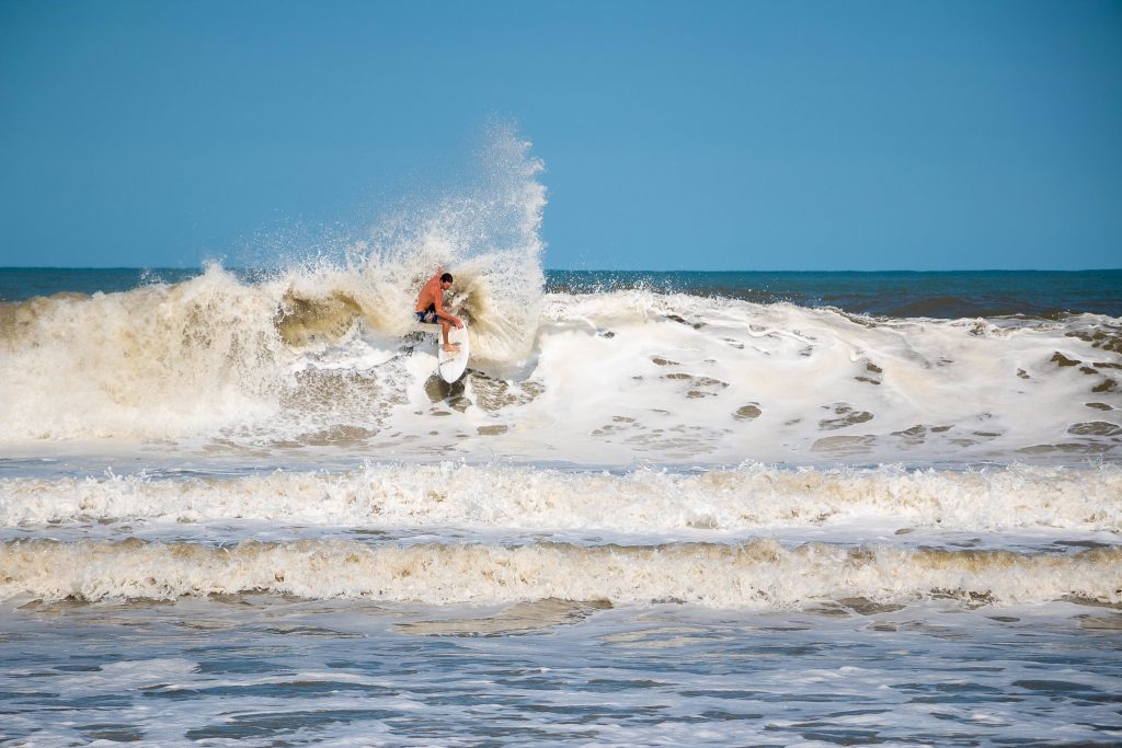 Guide To Surfing In The Outer Banks