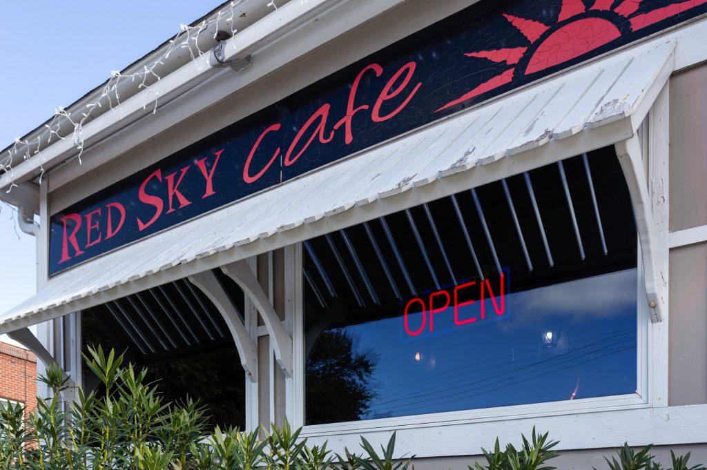 Red Sky Cafe: Serving Unique Food and Warm Hospitality in Duck