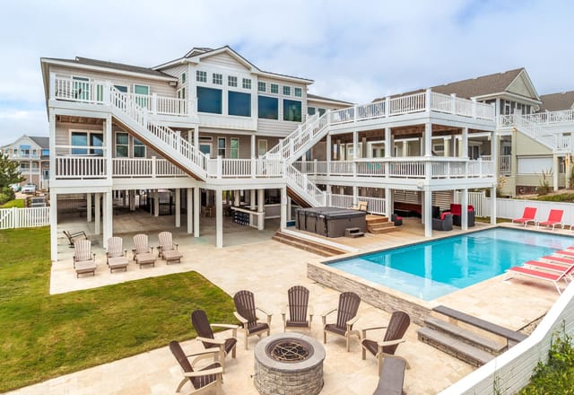 Lighthouse Twelve