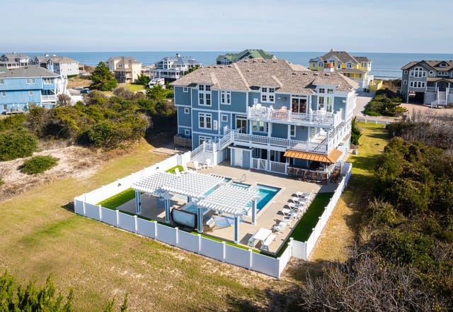 Lighthouse Beach Club