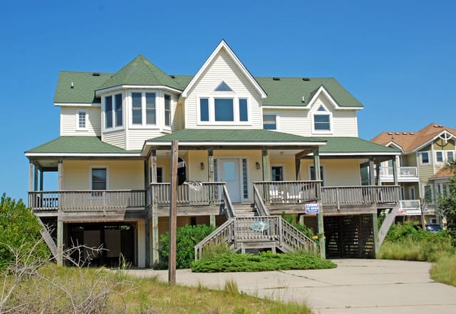 Ellie's Lodge