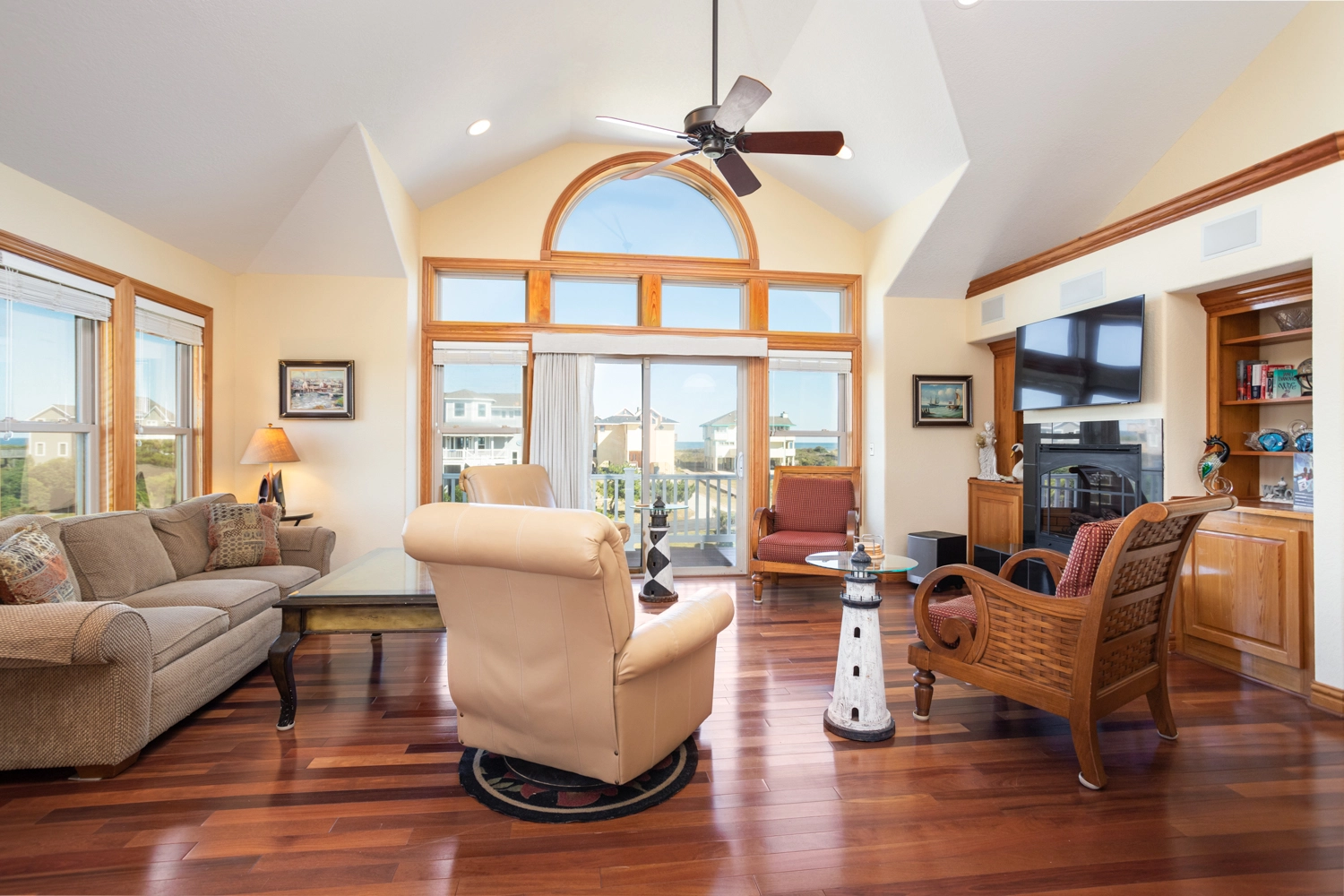 Bleu Dolphin property image