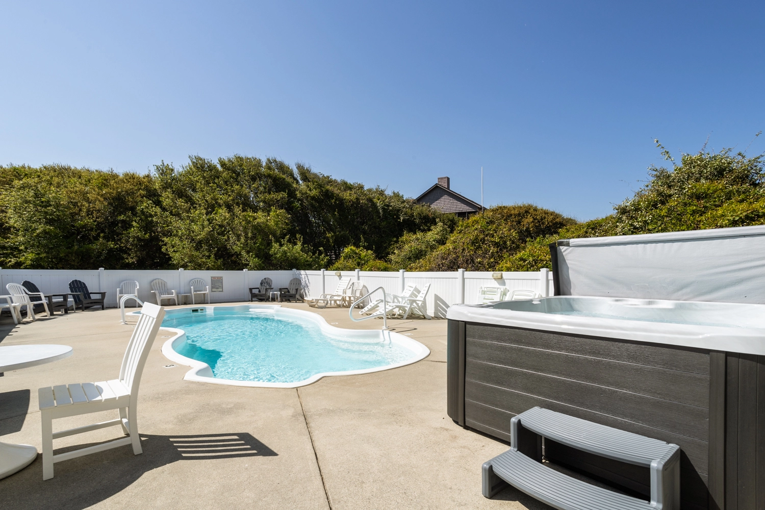 Living on Porpoise property image