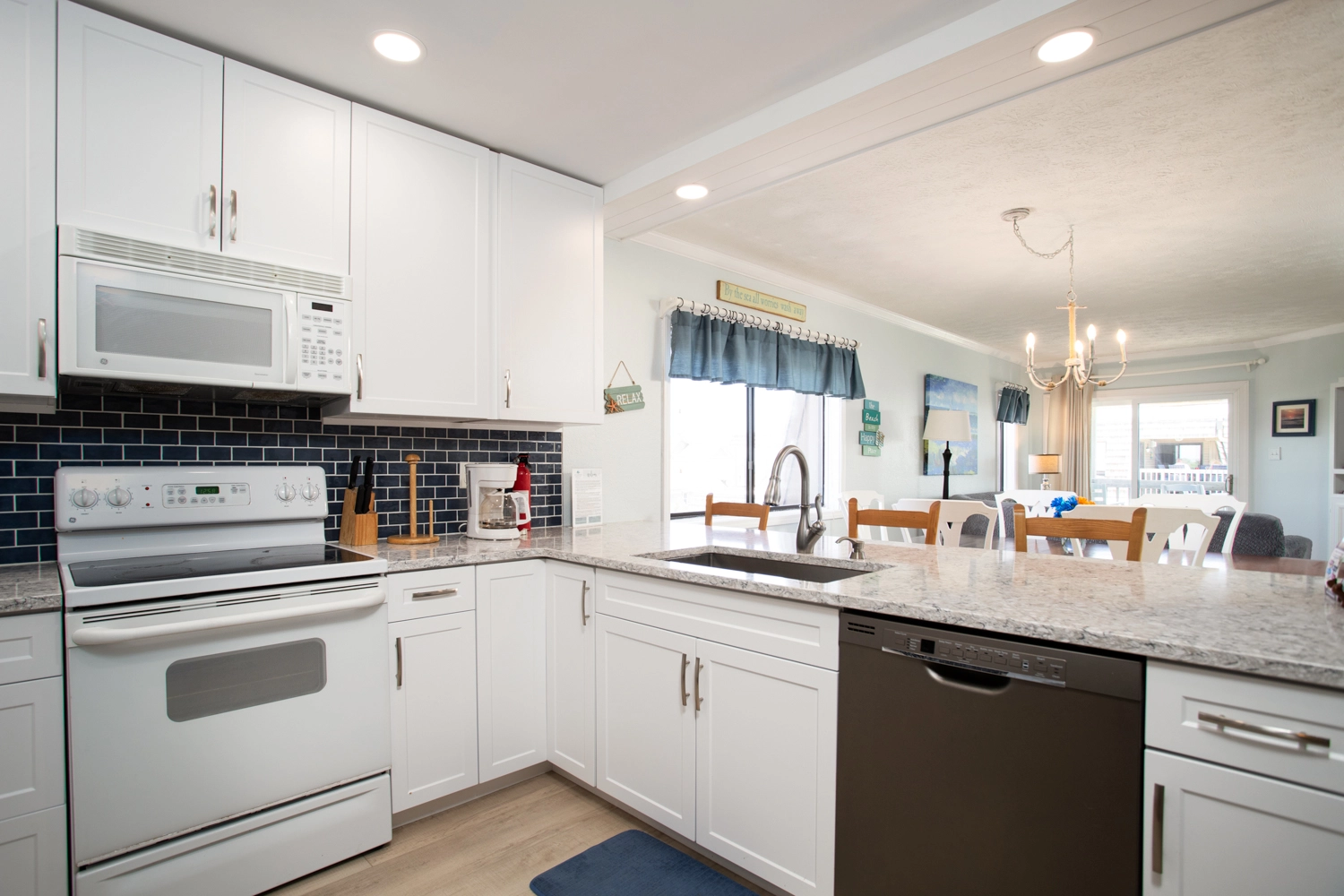 Sun and Shay'd property image