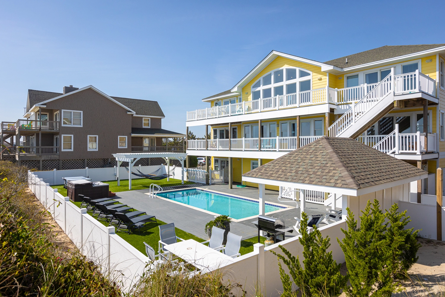 Salty Paws property image