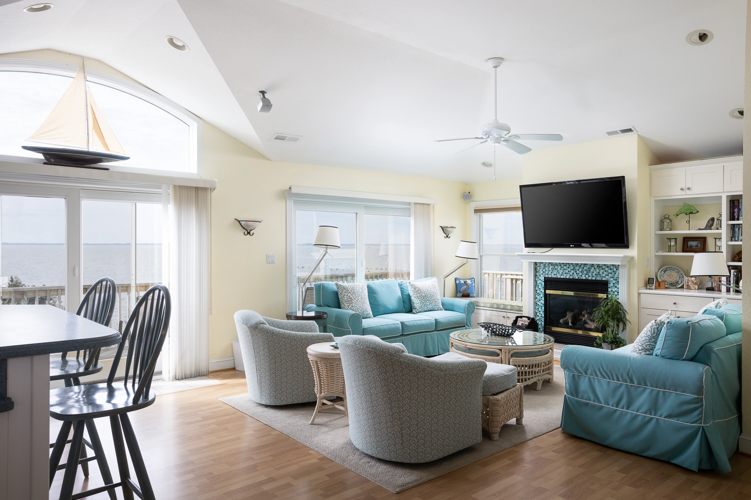 Louie's Landing property image