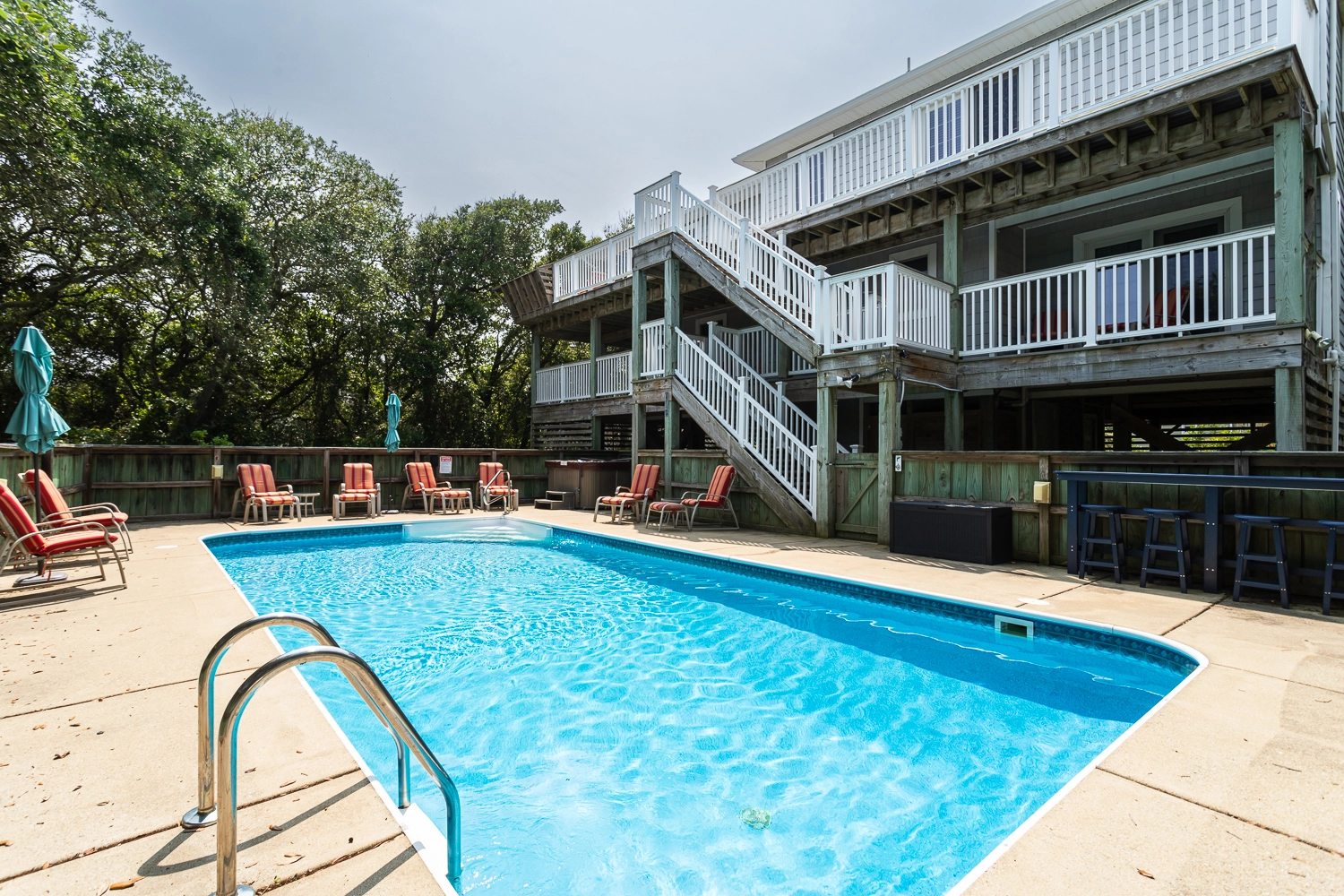 Touch Down By the Sea property image