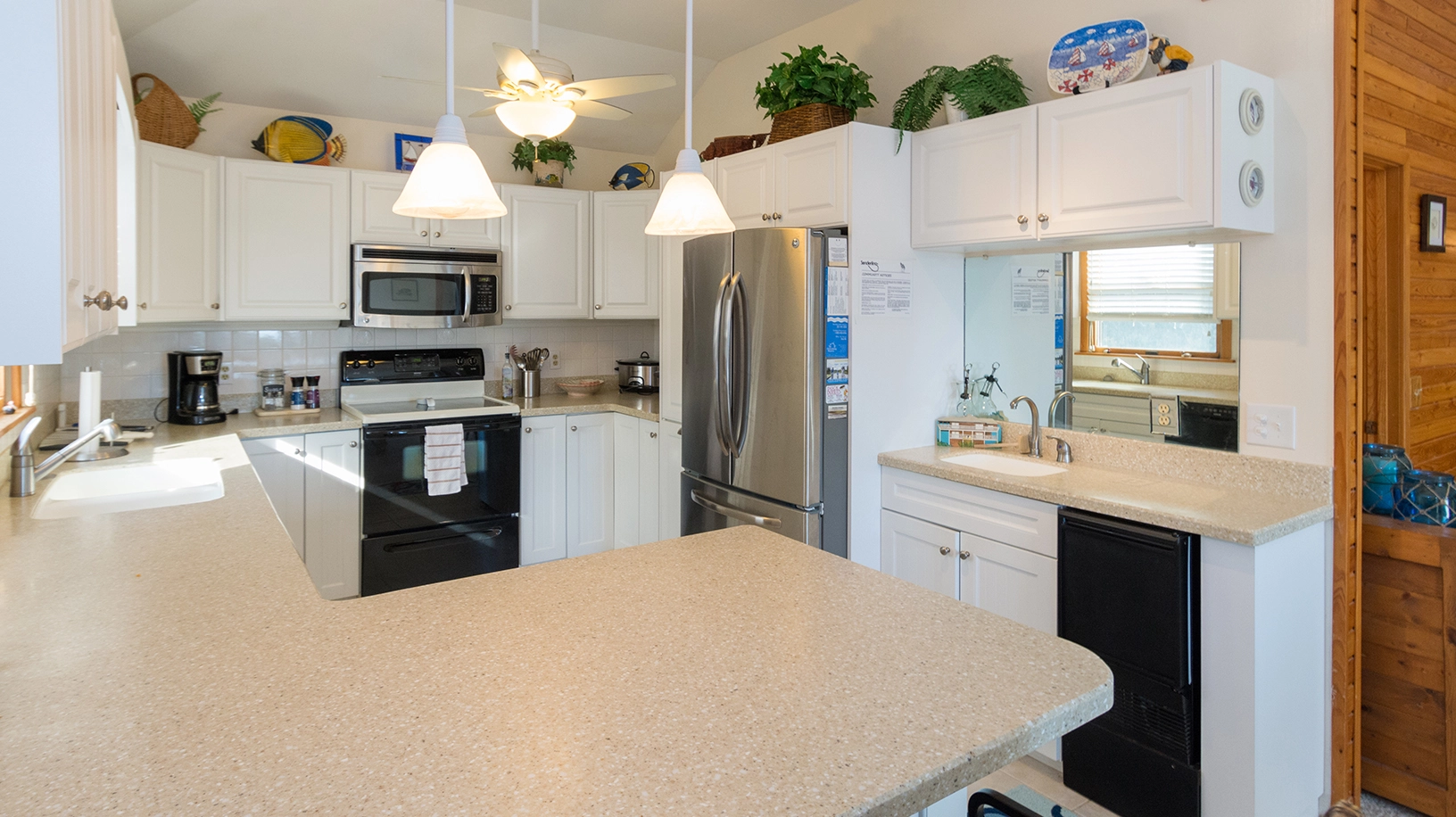 Birds' Nest property image