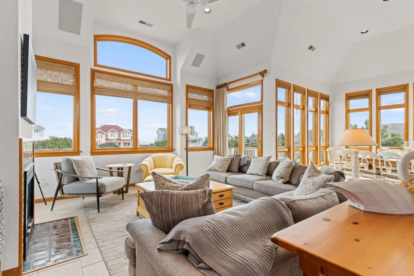 Hundred Thousand Welcomes property image