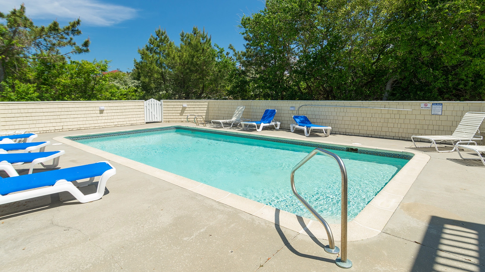 Off the Hook property image