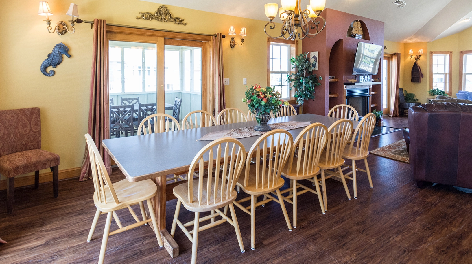 A Hop to the Beach property image