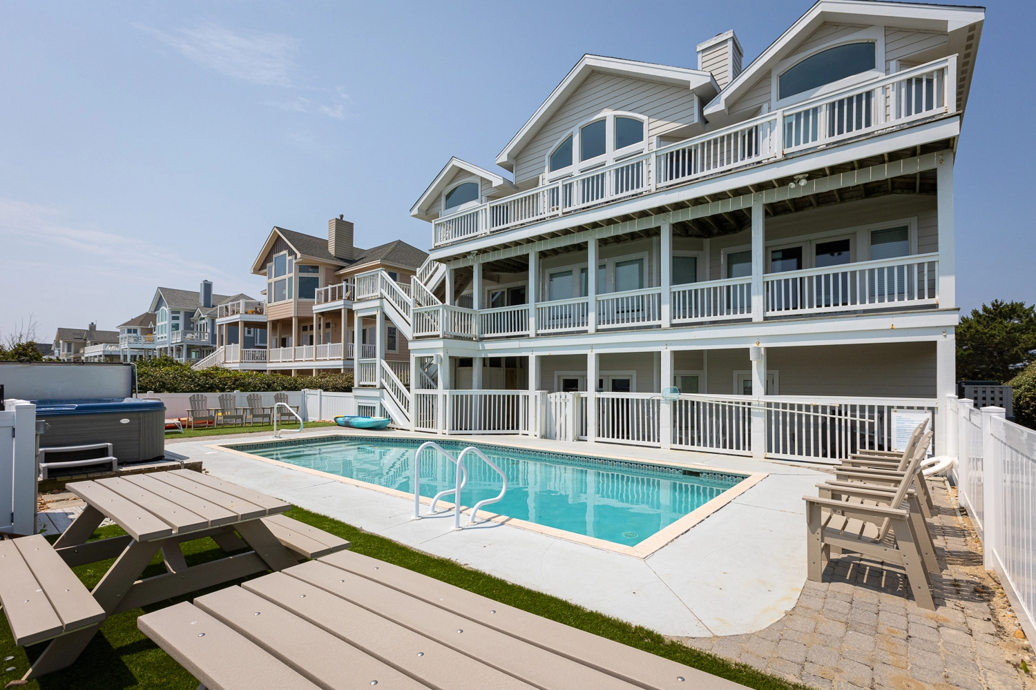 The Sound and the Sea property image