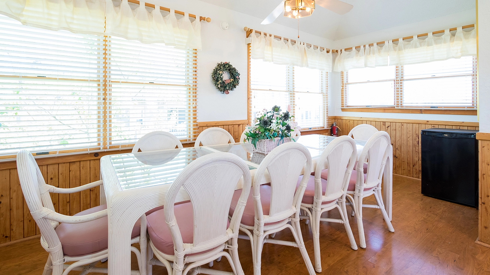 Dolphins Watch property image