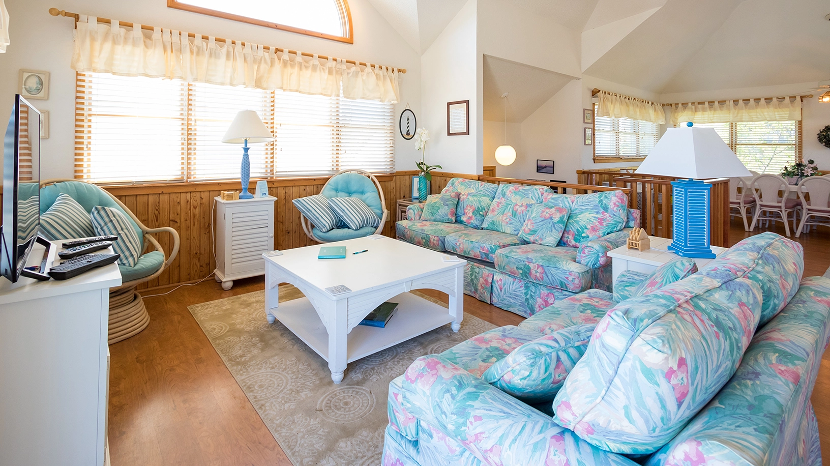 Dolphins Watch property image