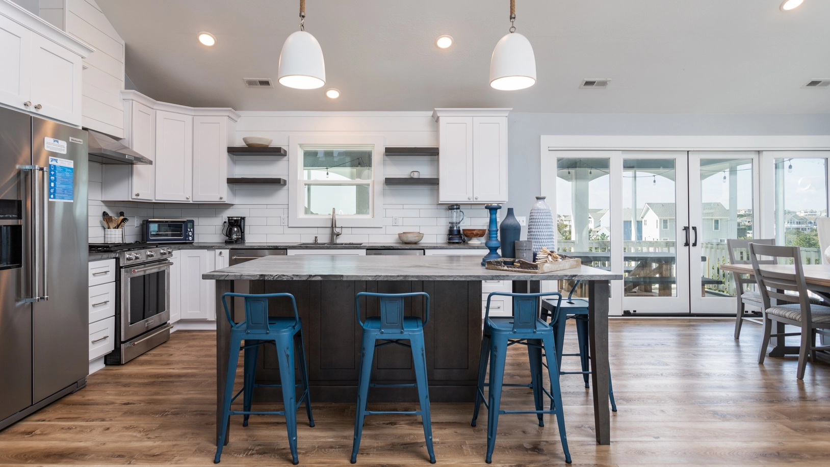 Dances With Waves property image