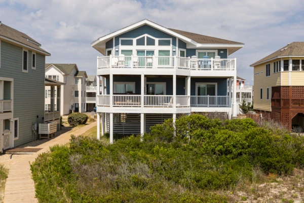 Stayin' by the Sea property image