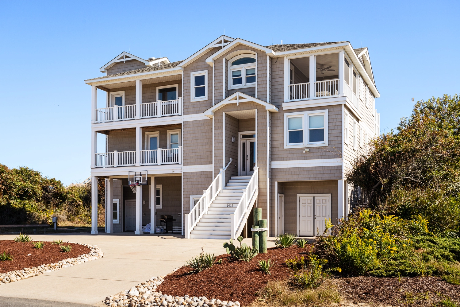 Land's End OBX property image