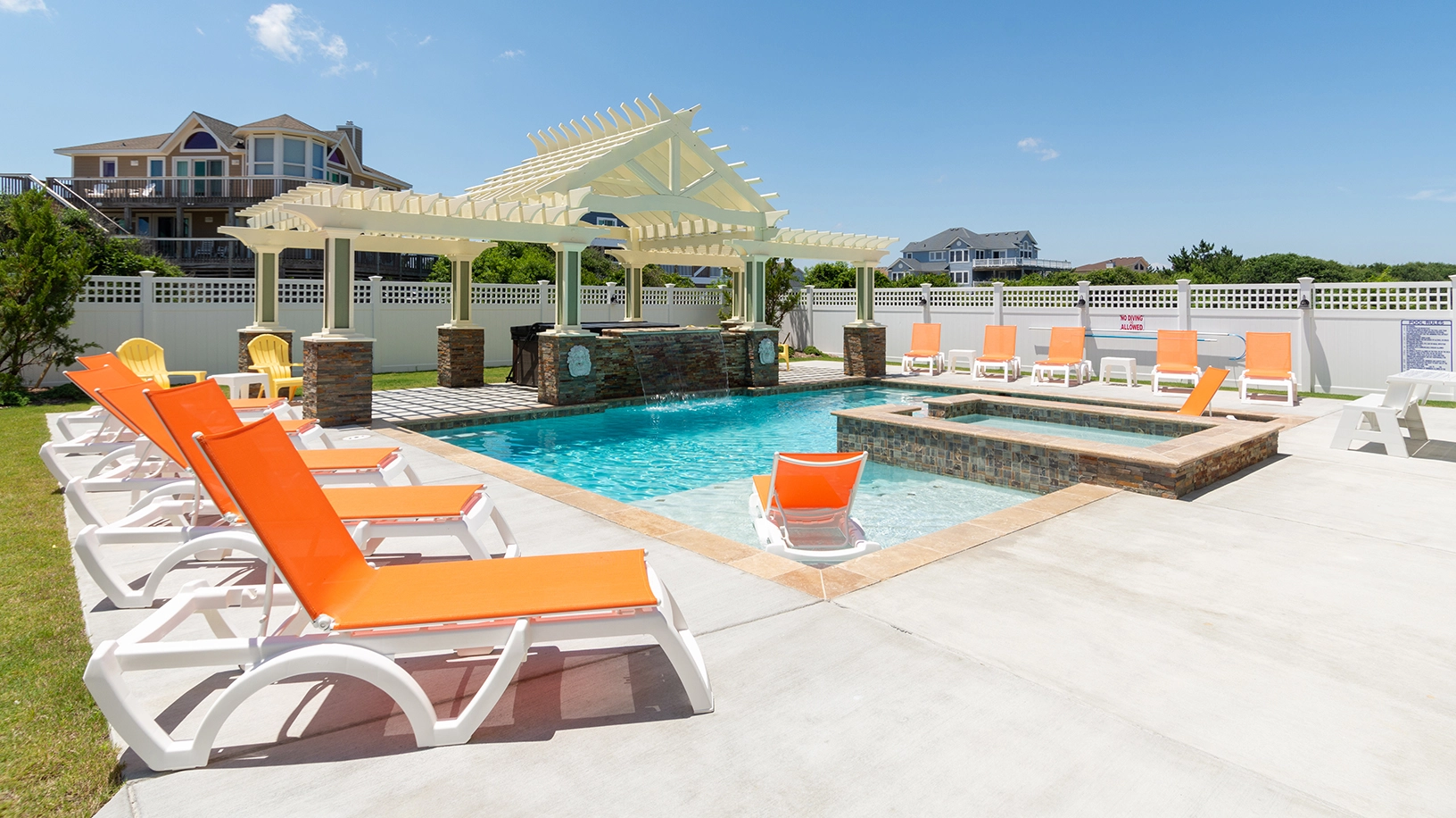 Creme de la Creme property image