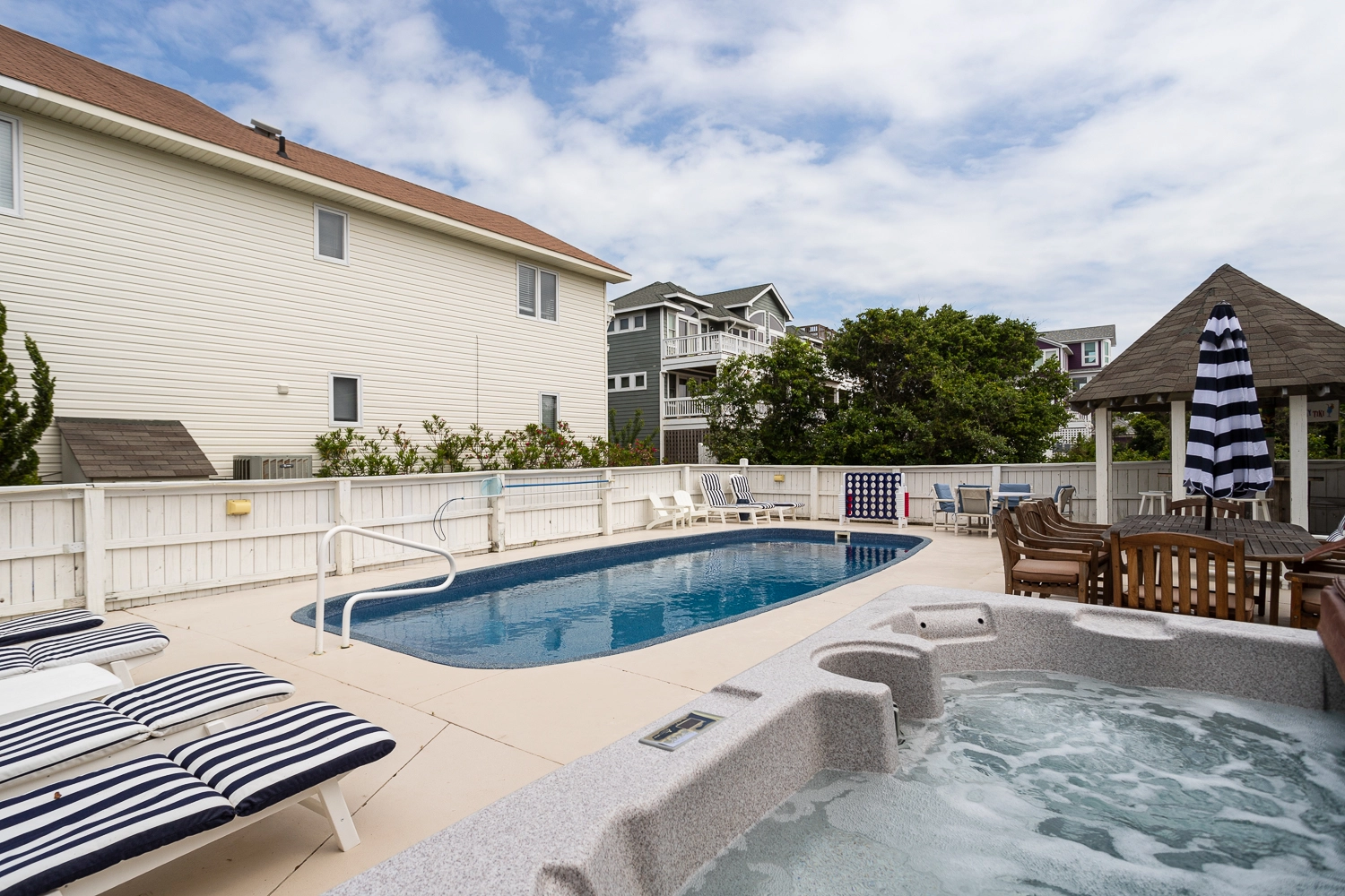 Paradise By The C property image