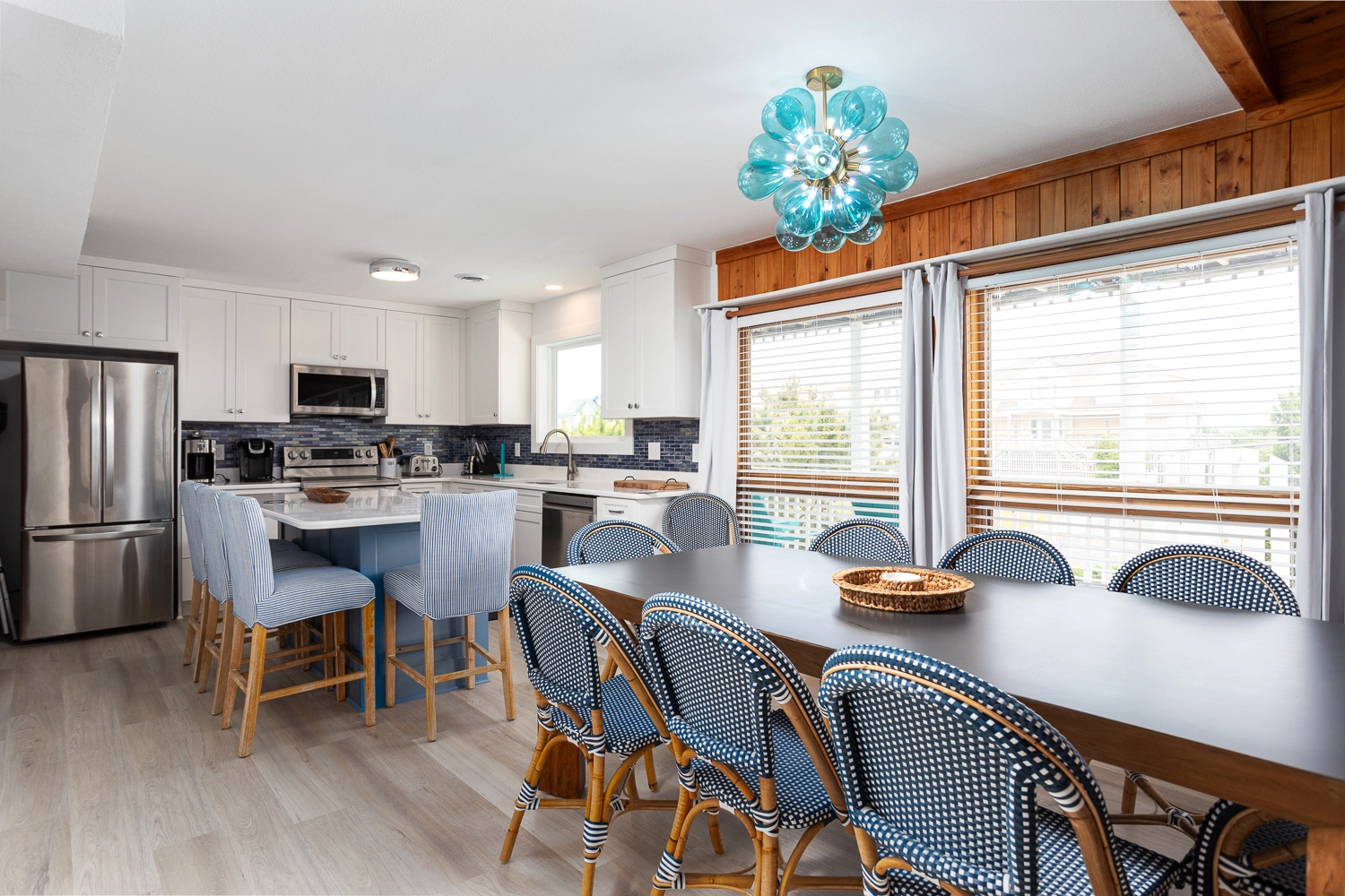 Paradise By The C property image