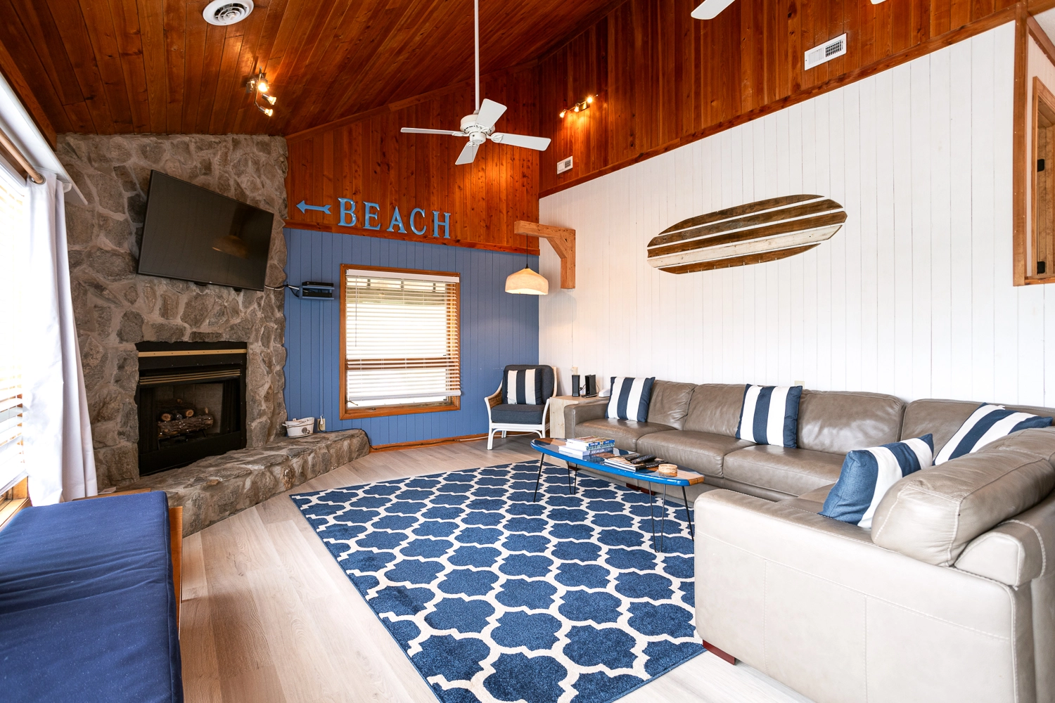 Paradise By The C property image