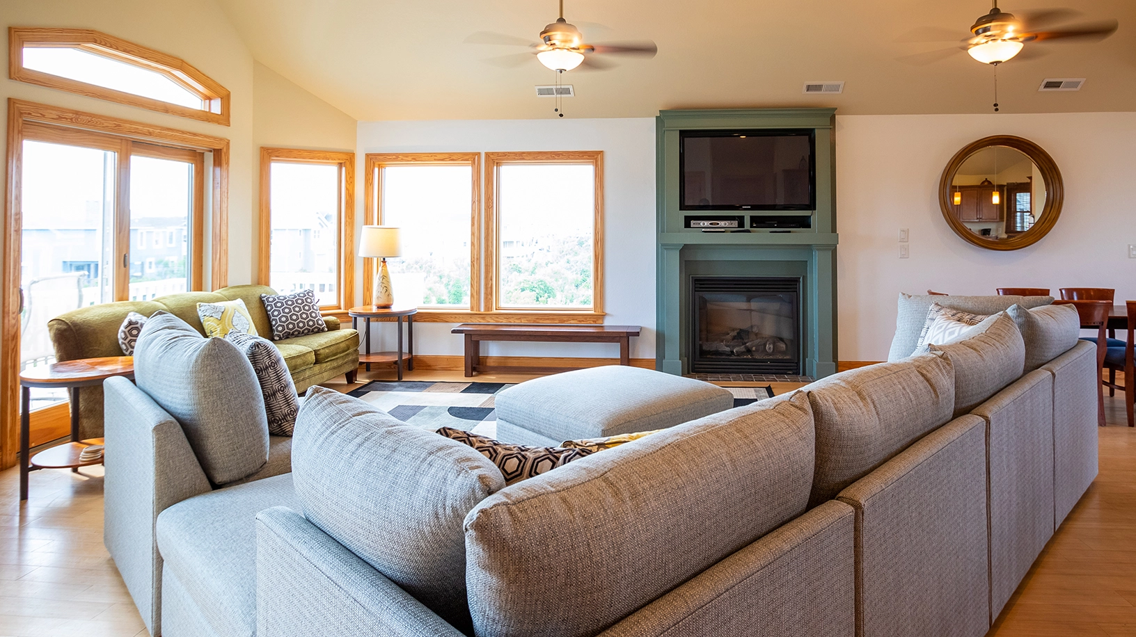 Grapefruit Moon property image