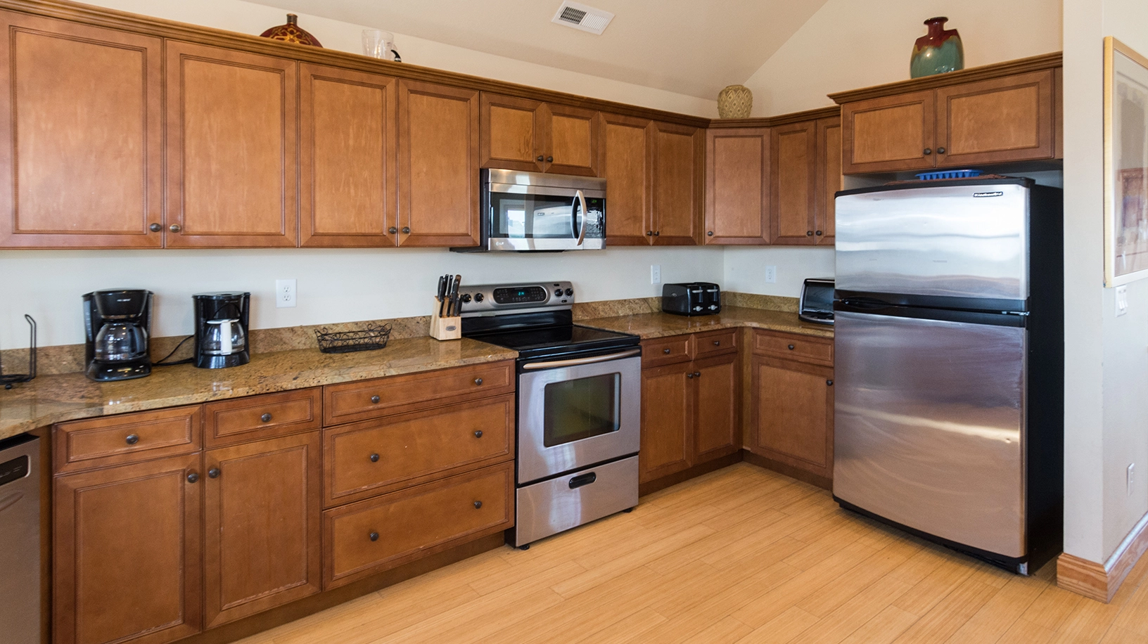 Grapefruit Moon property image