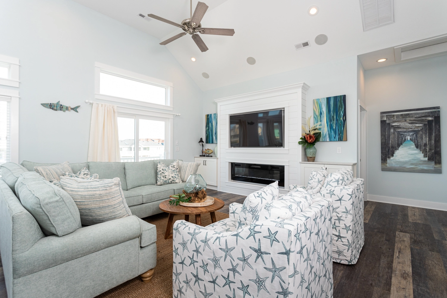 Isn't Sea Lovely property image