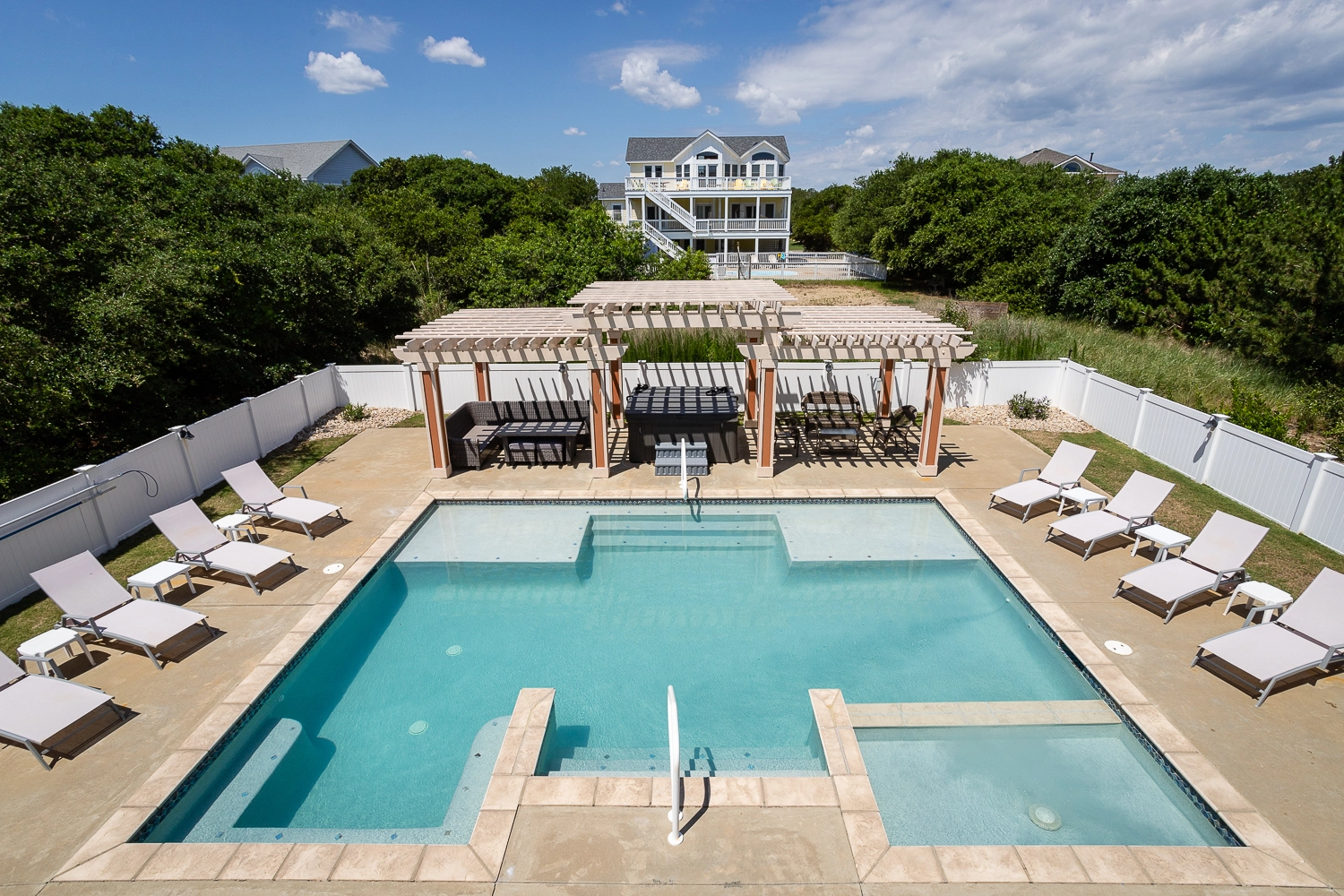 Puttin' on the Ritz property image