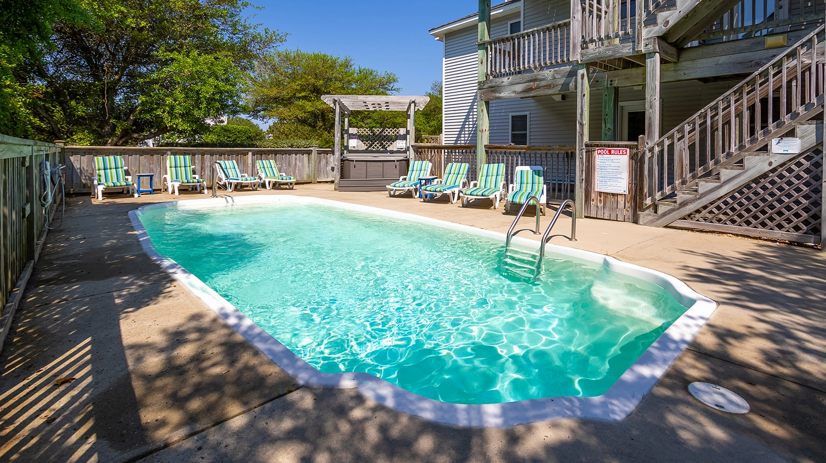 Currys Tuck property image