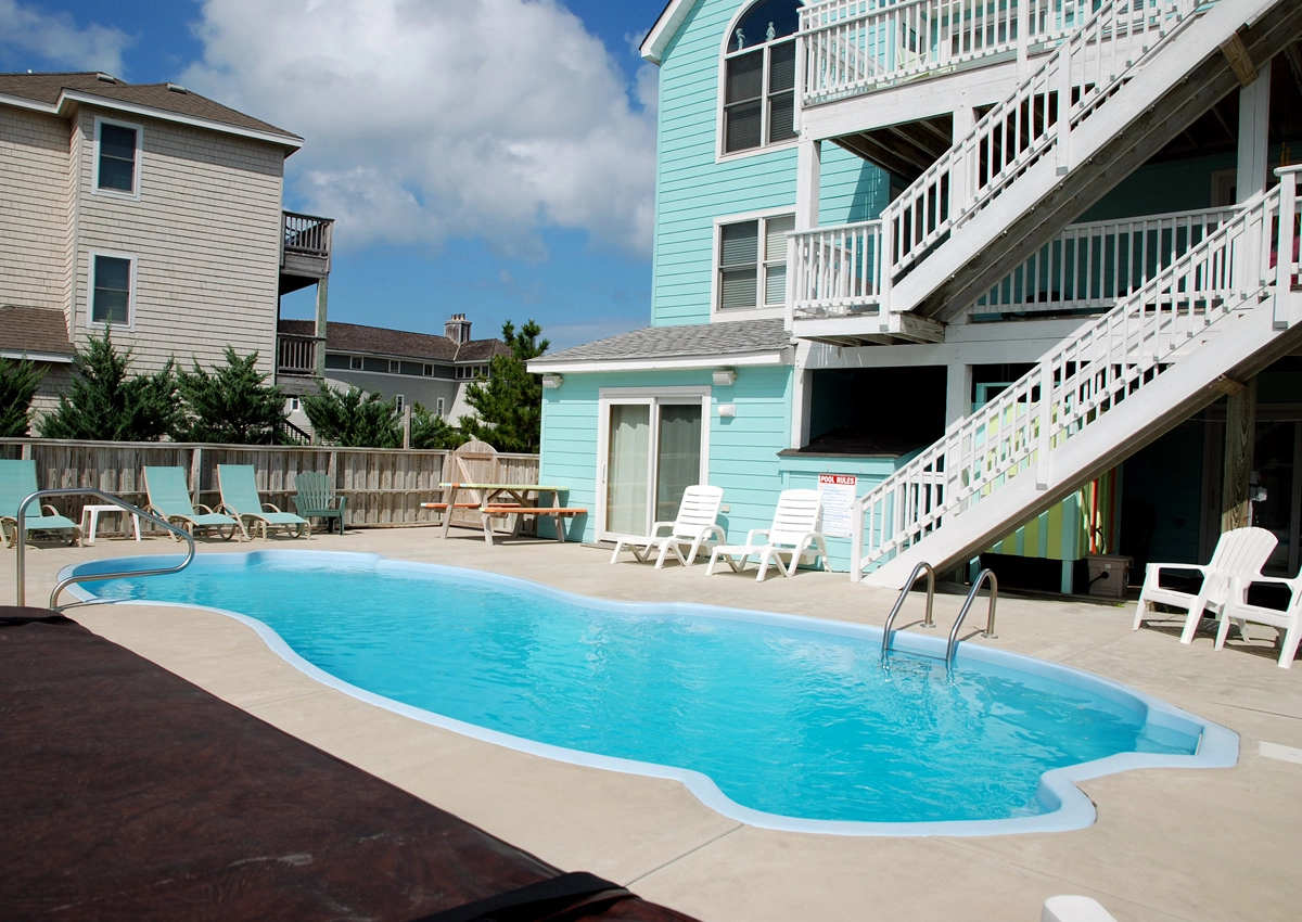 Captain and Crew property image