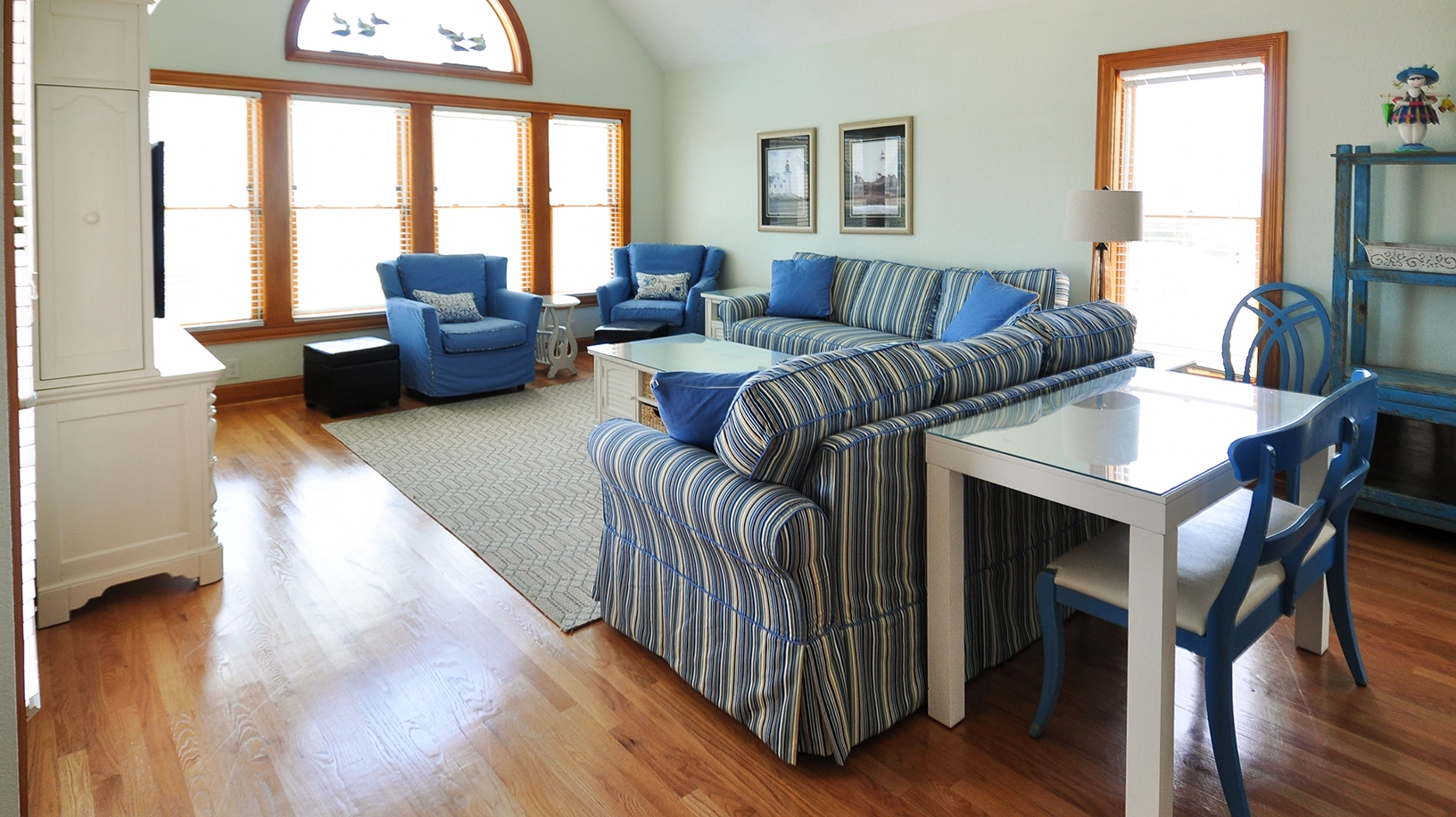 Captain and Crew property image