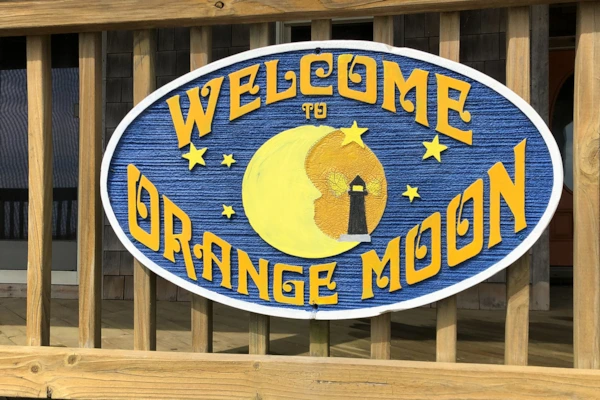 Orange Moon property image