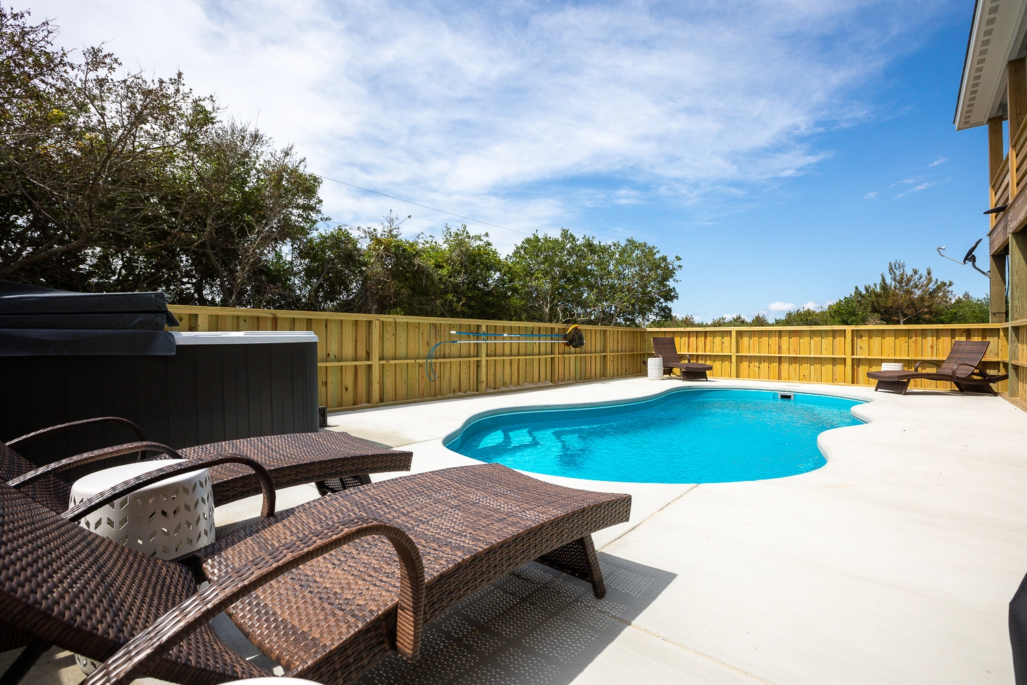 Dogfish property image