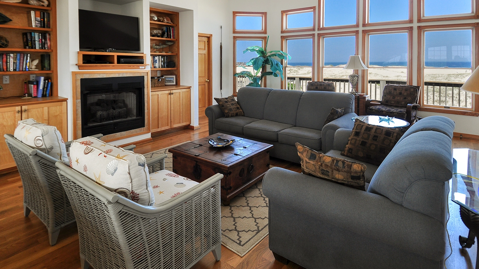 Down the Hatch property image