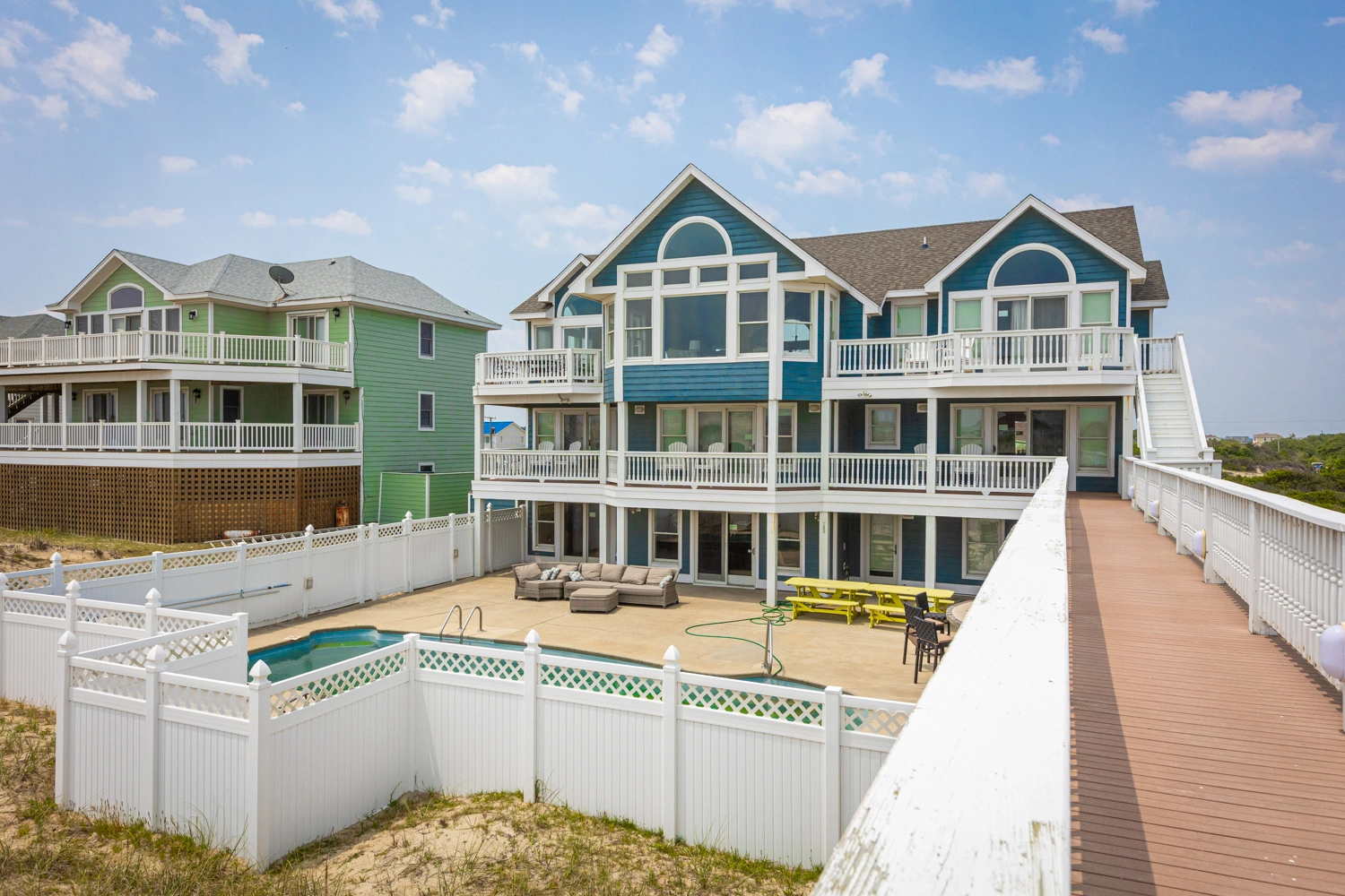 Sun 'N Waves property image