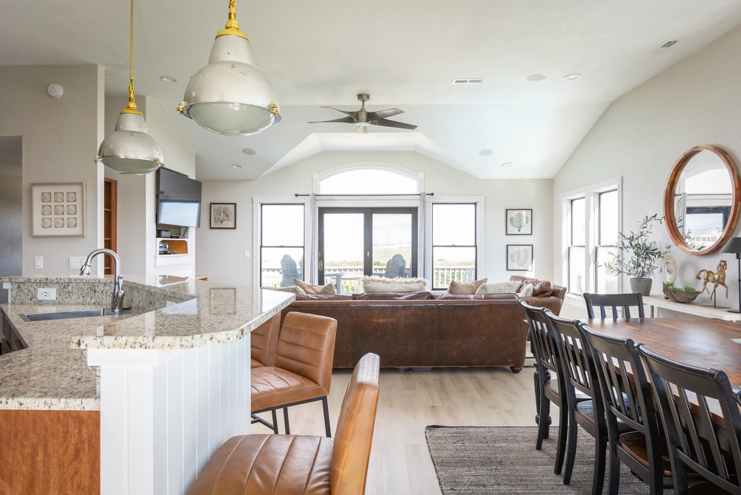 Between the Buoys property image