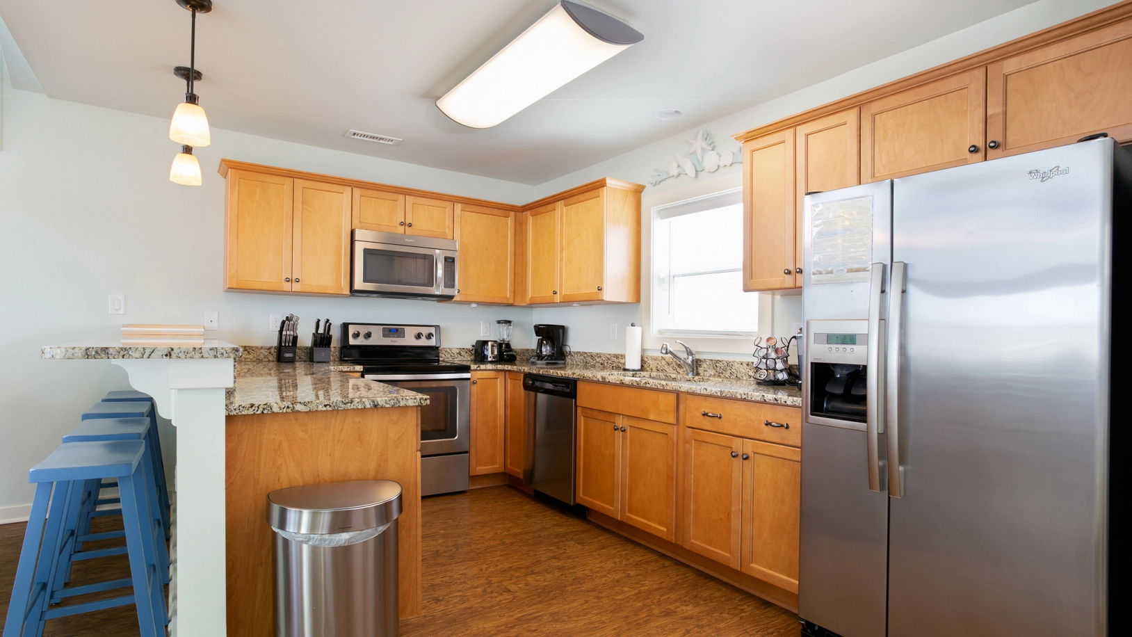 Top Shelf Dreams property image