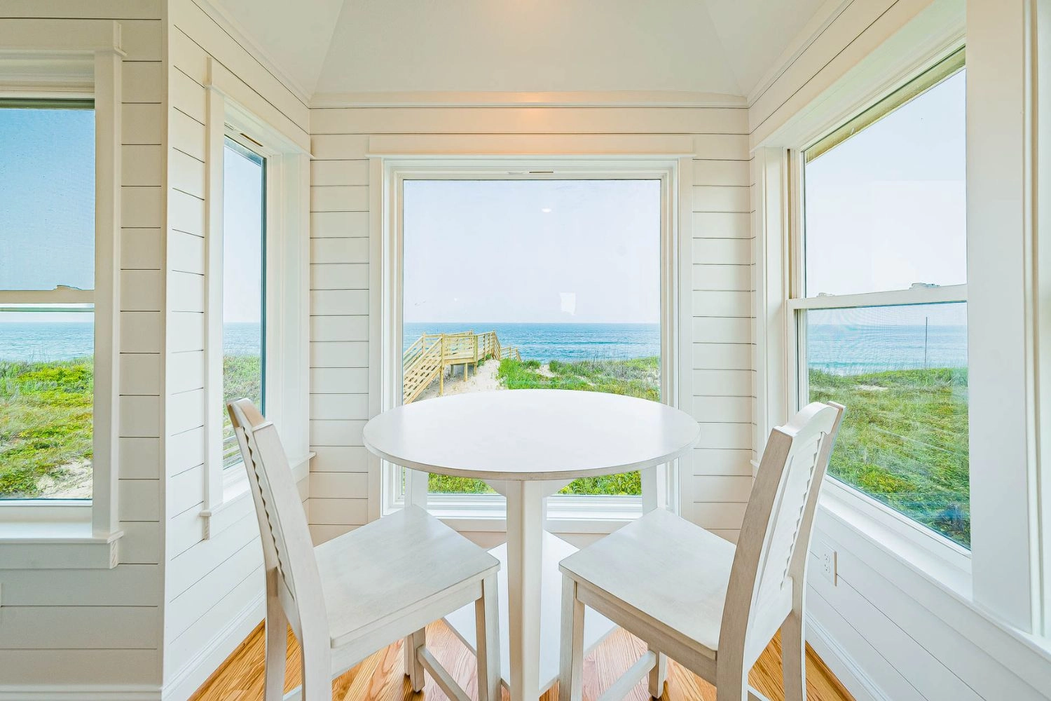 Four Buoys and a Gull property image