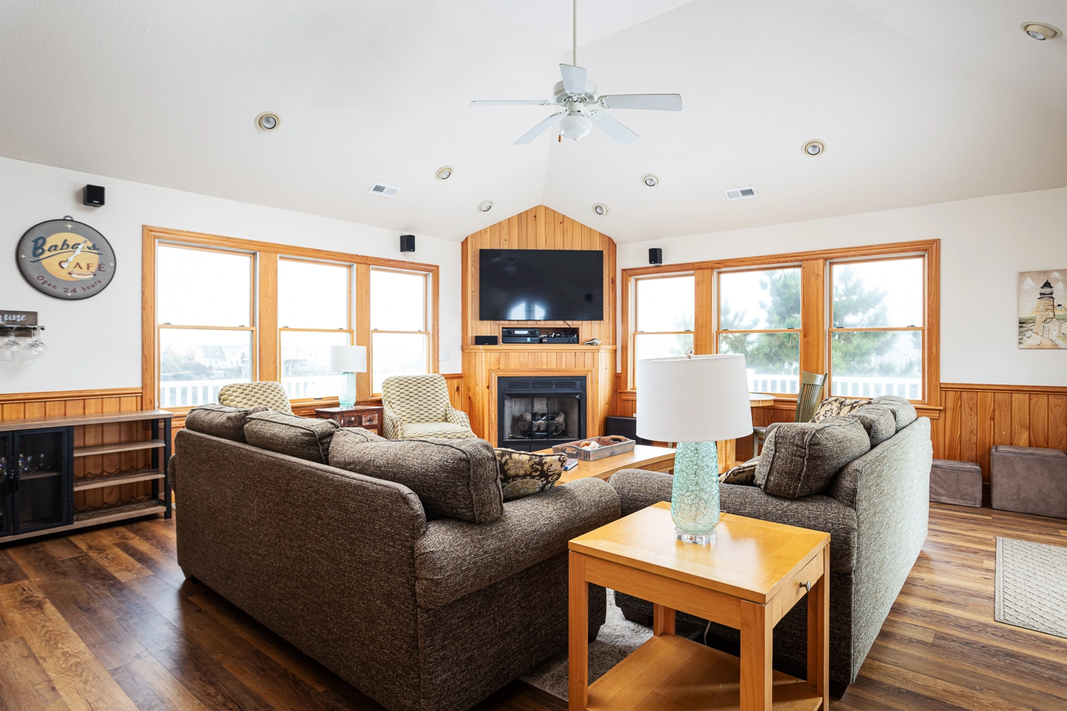 Driftwoodz property image