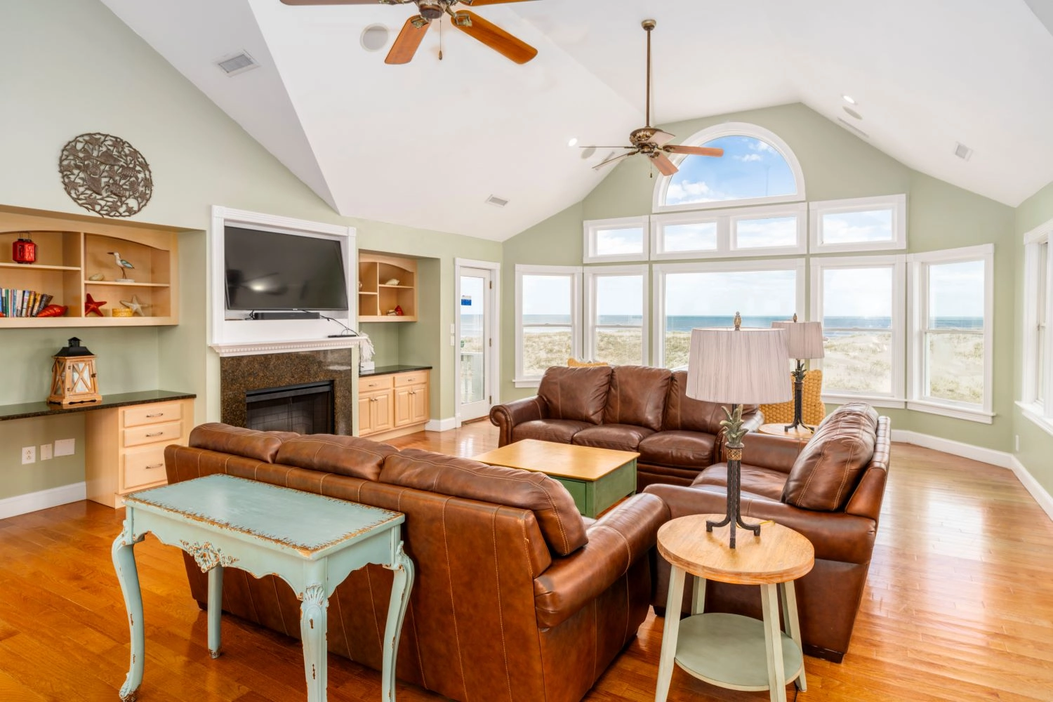 Sun 'N Waves property image