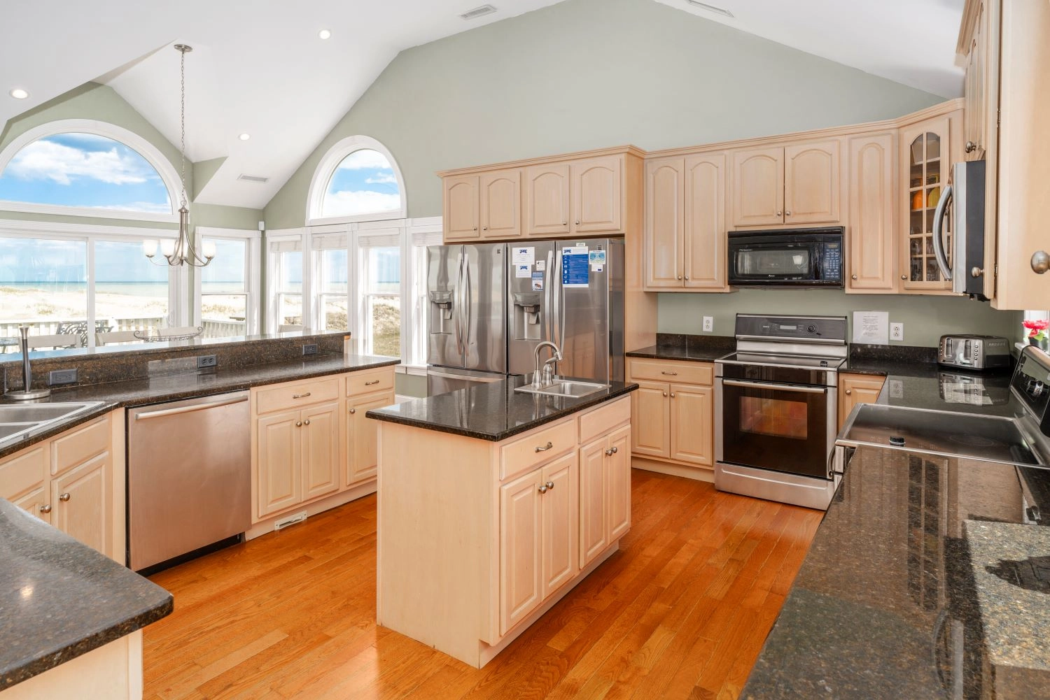 Sun 'N Waves property image