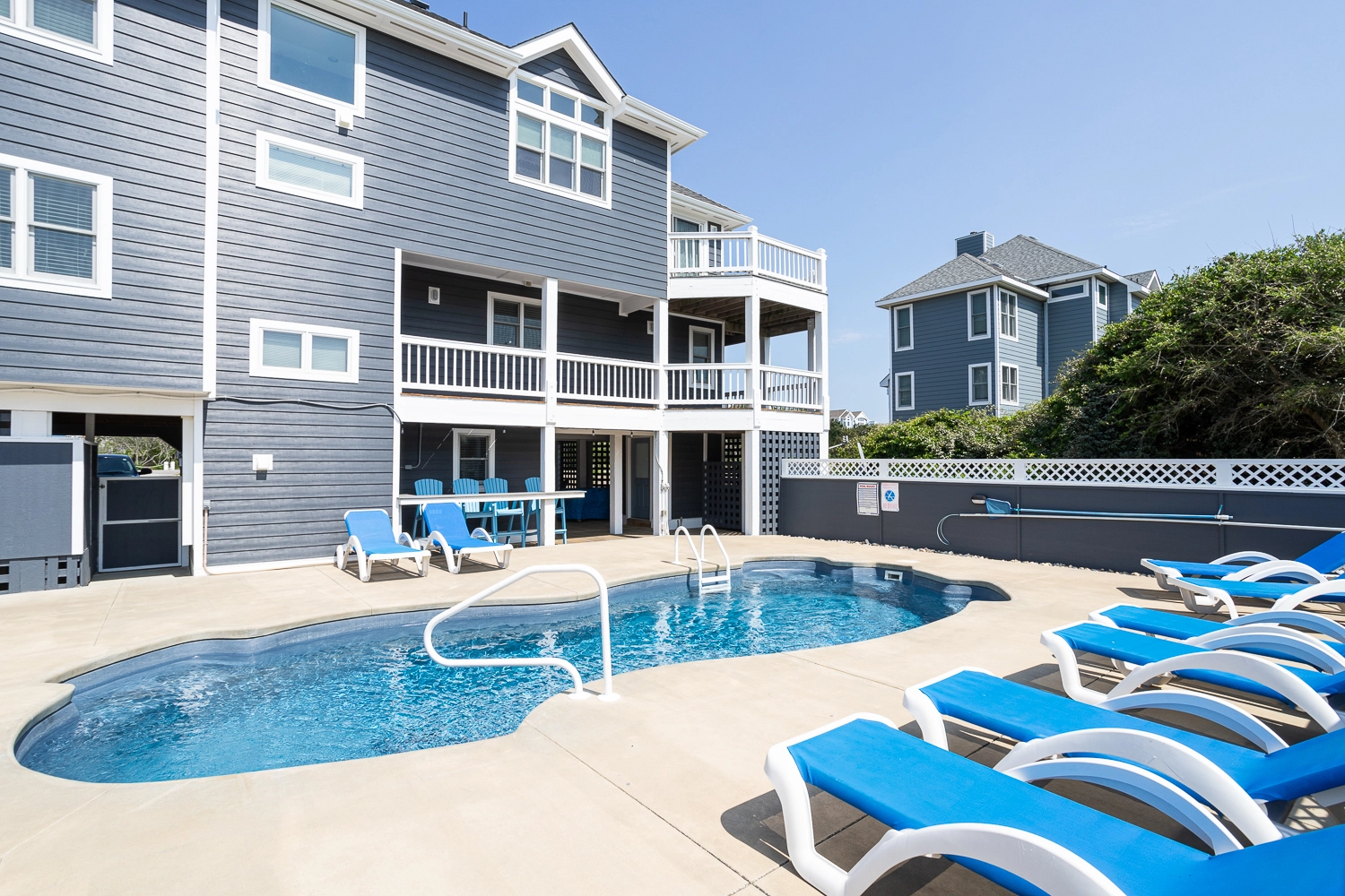 The Coast Is Clear property image