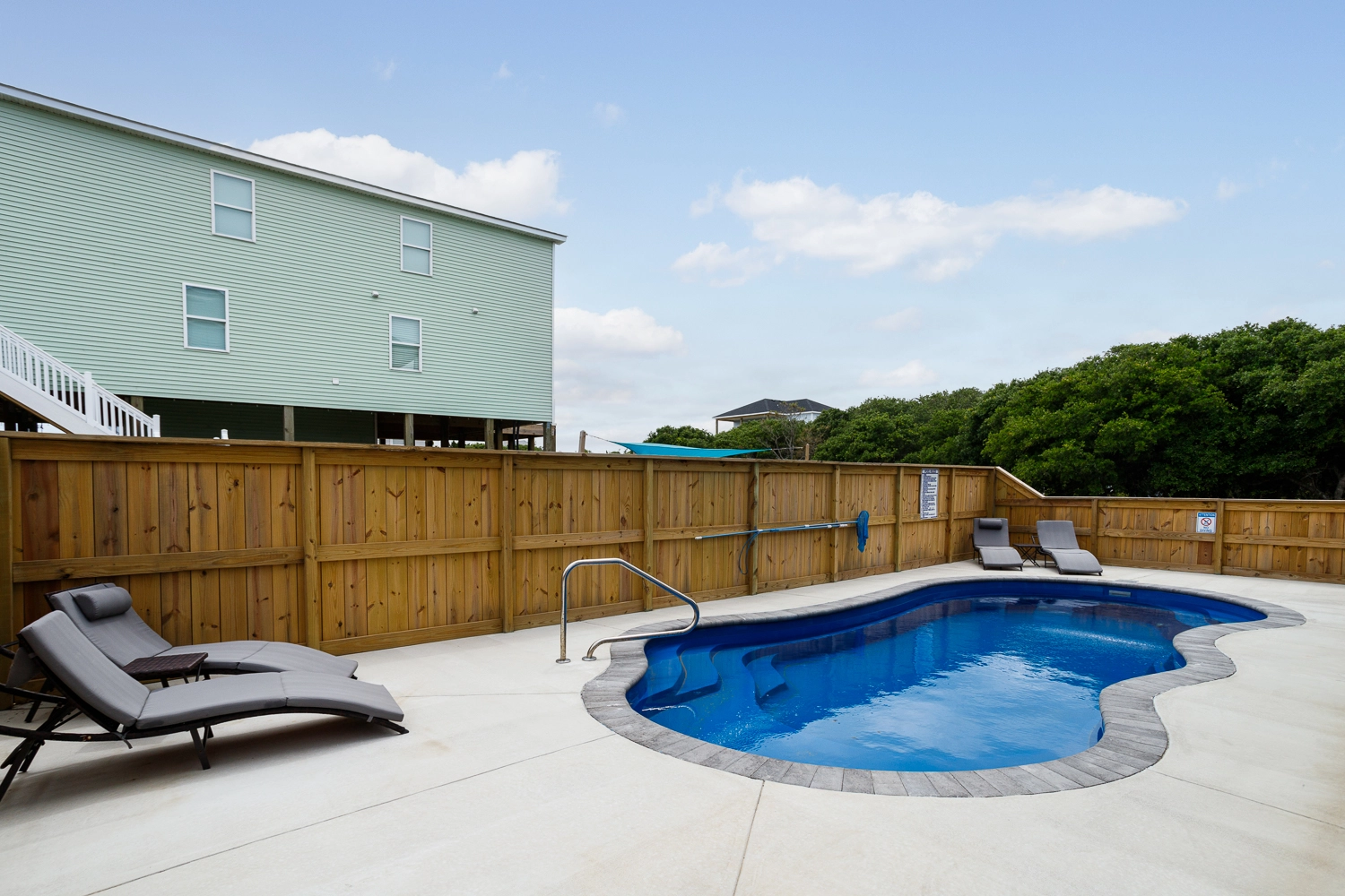 Freedom property image