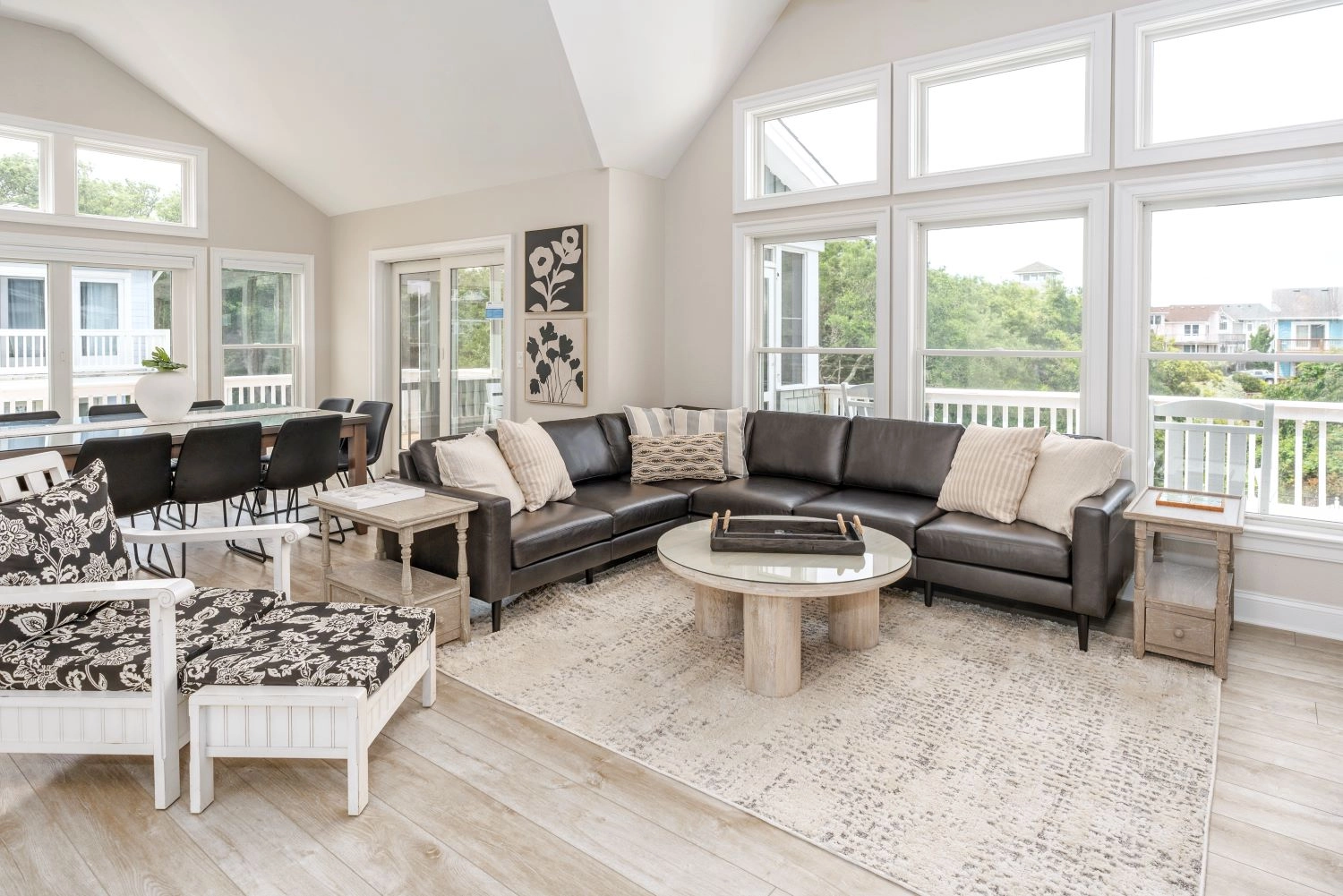 Sun Ray's property image