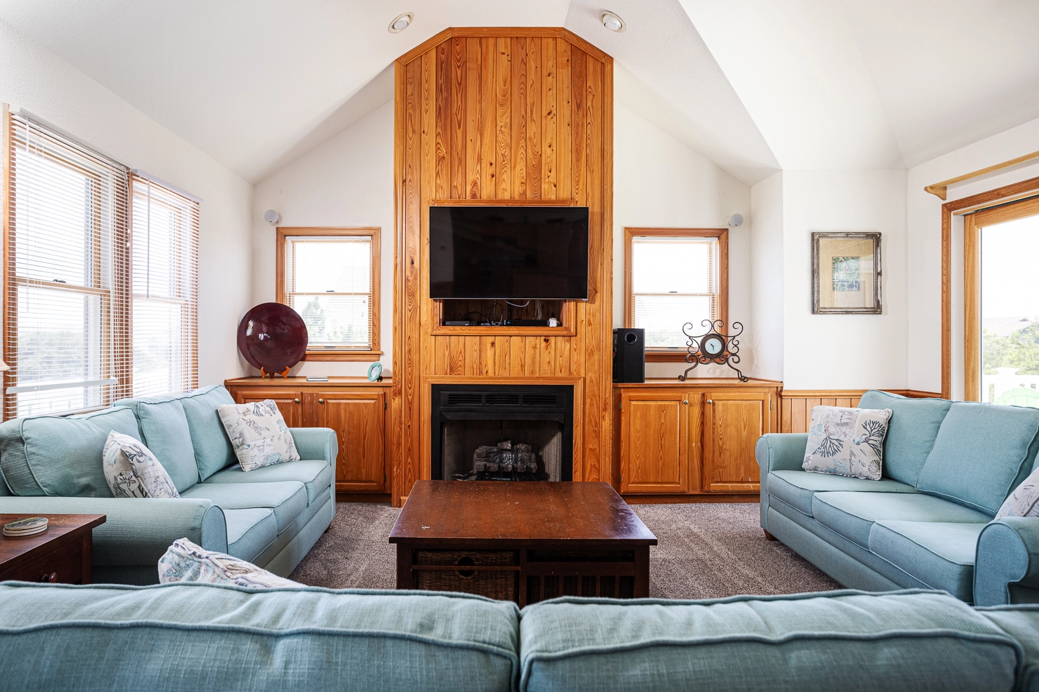 Pelicans Post property image