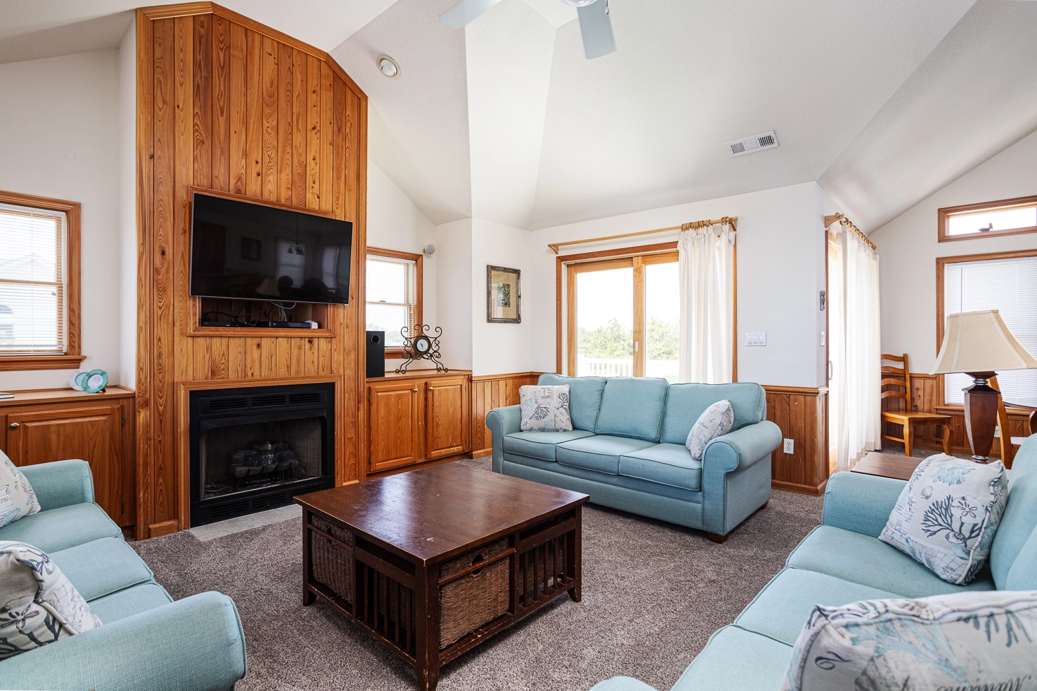 Pelicans Post property image