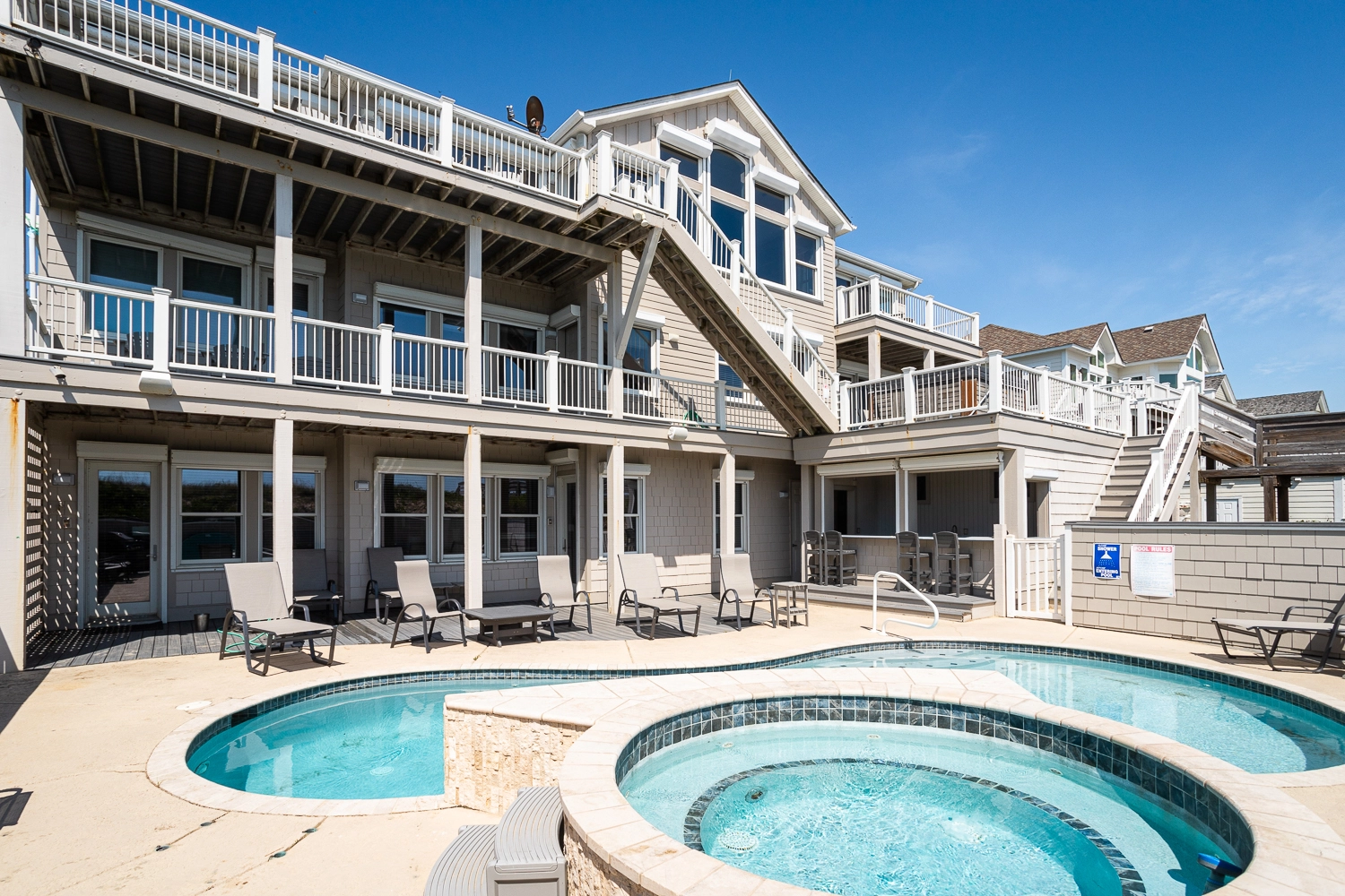 Absolute Paradise property image