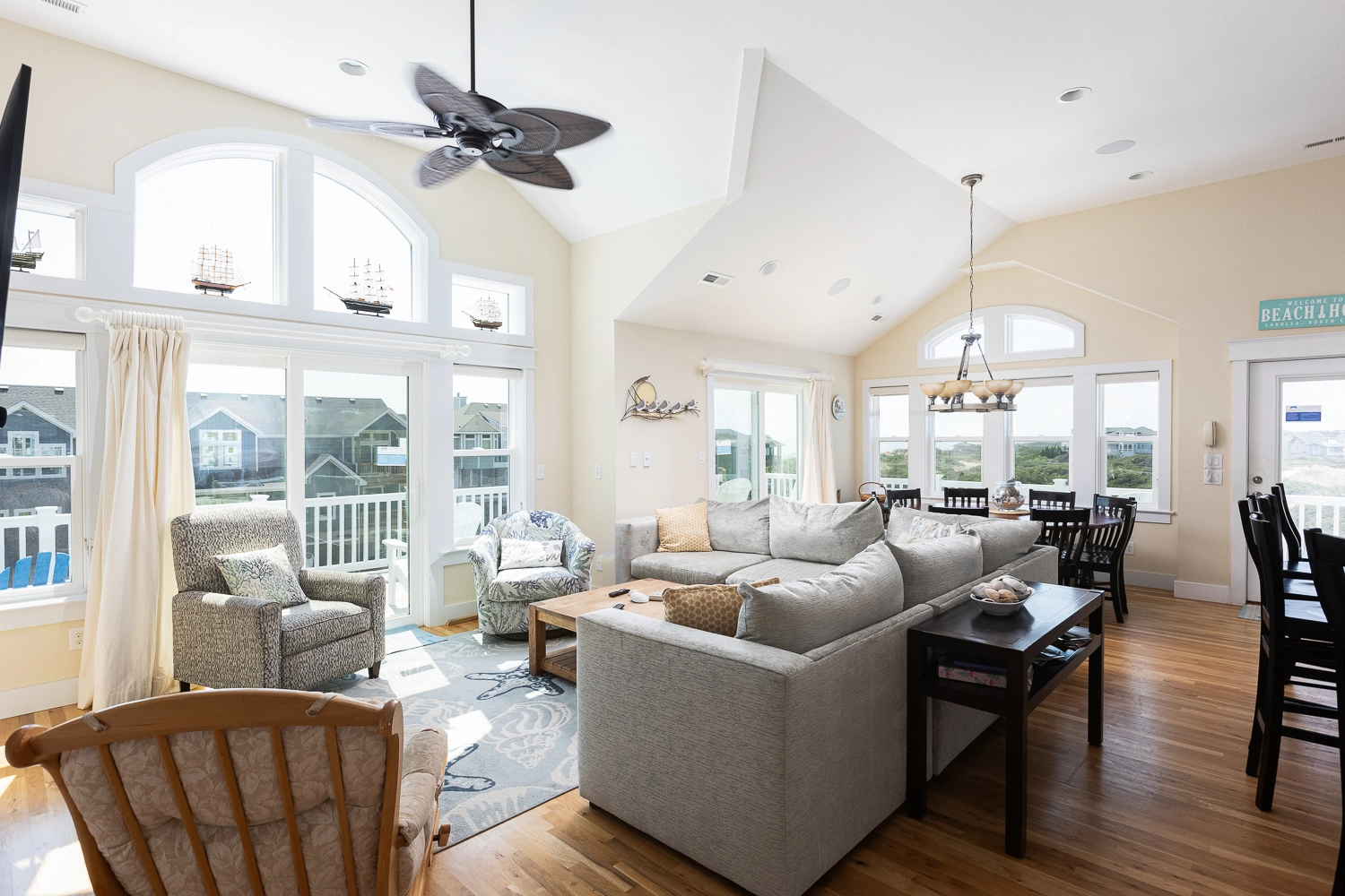 5 O'Clock Somewhere property image