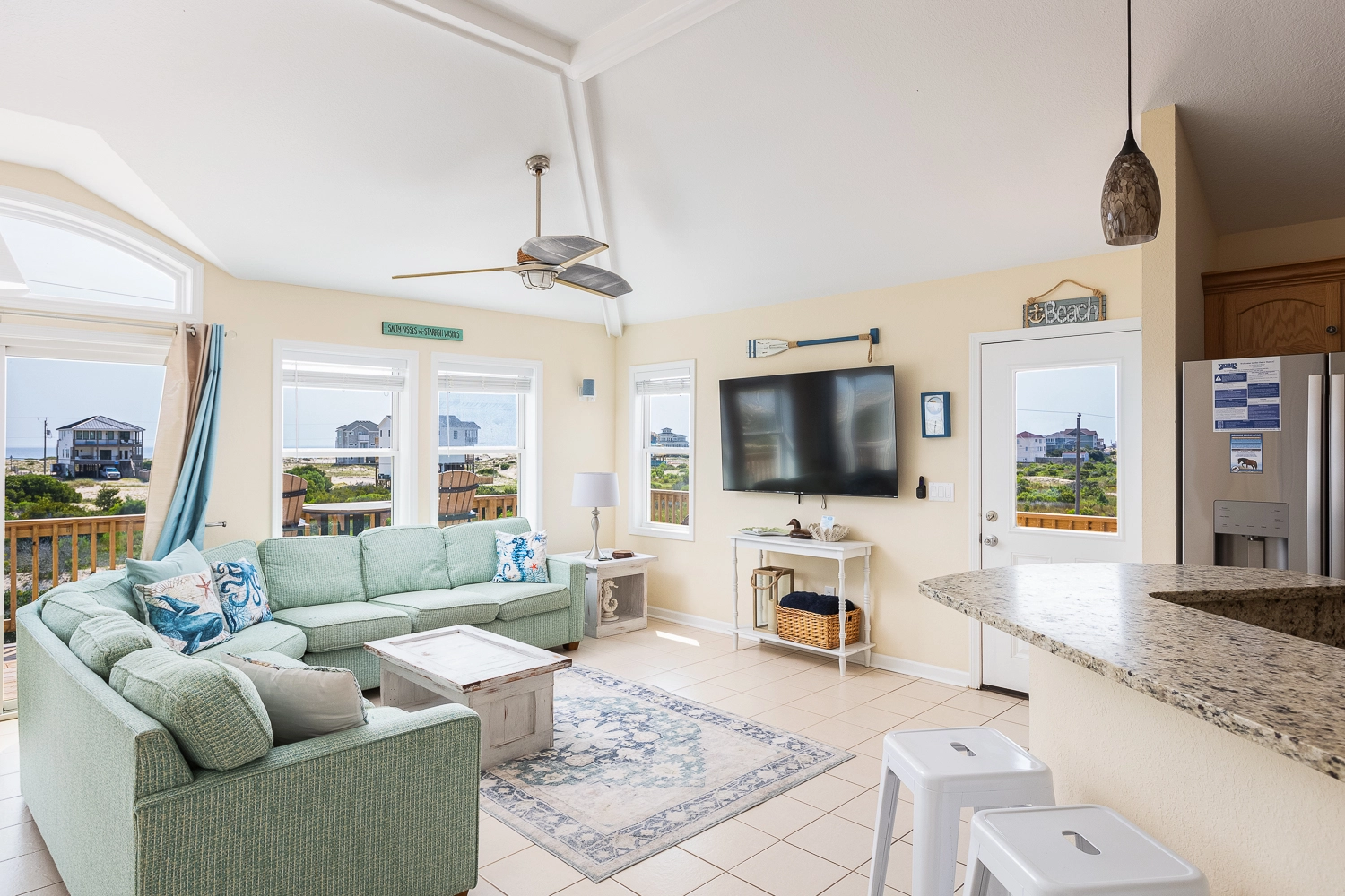 Nauti Pelican property image